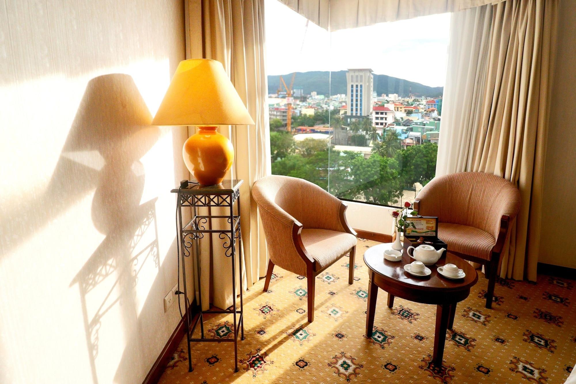 Saigon Quy Nhon Hotel Exteriör bild