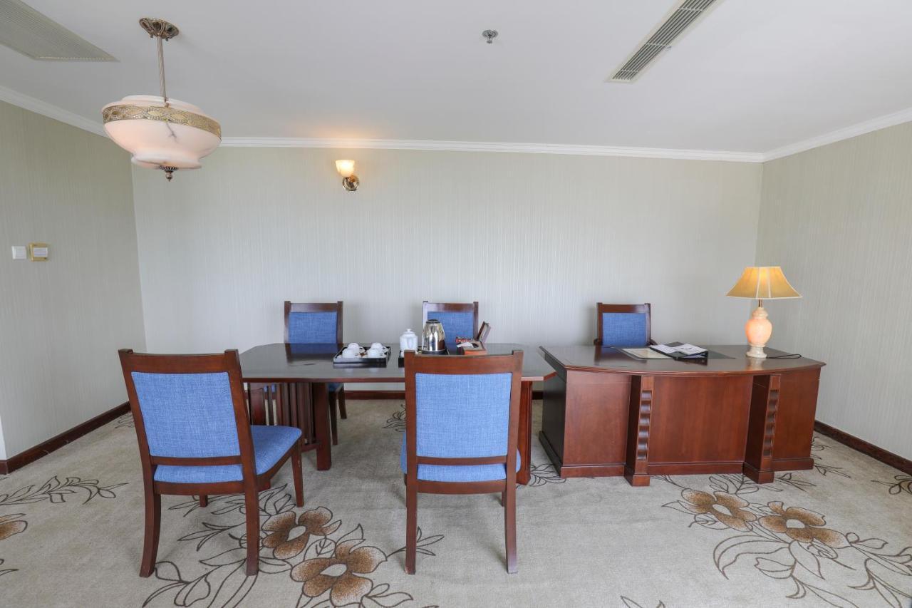 Saigon Quy Nhon Hotel Exteriör bild
