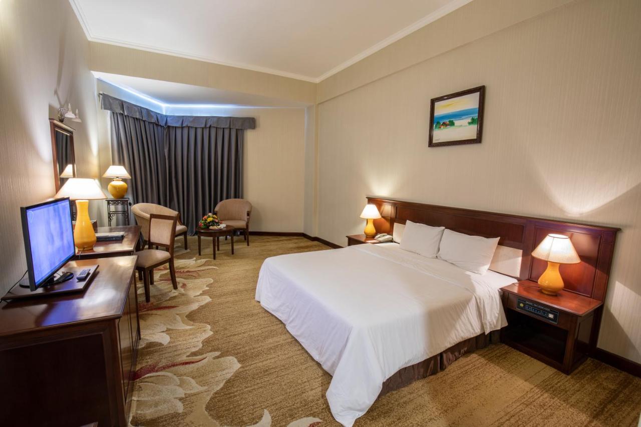 Saigon Quy Nhon Hotel Exteriör bild