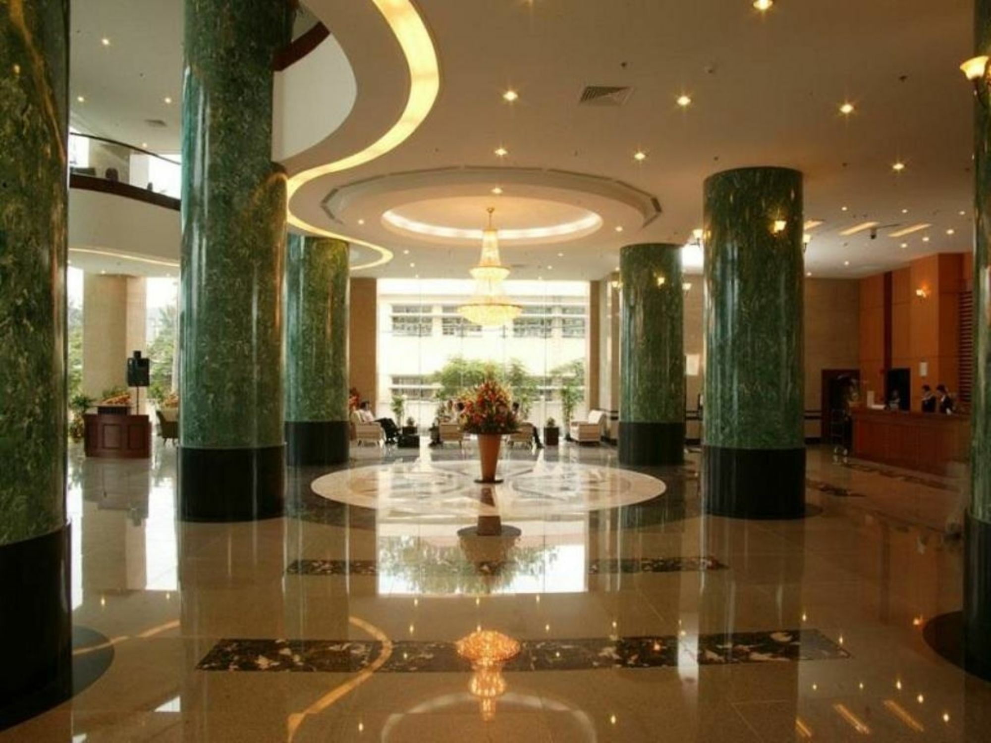 Saigon Quy Nhon Hotel Exteriör bild